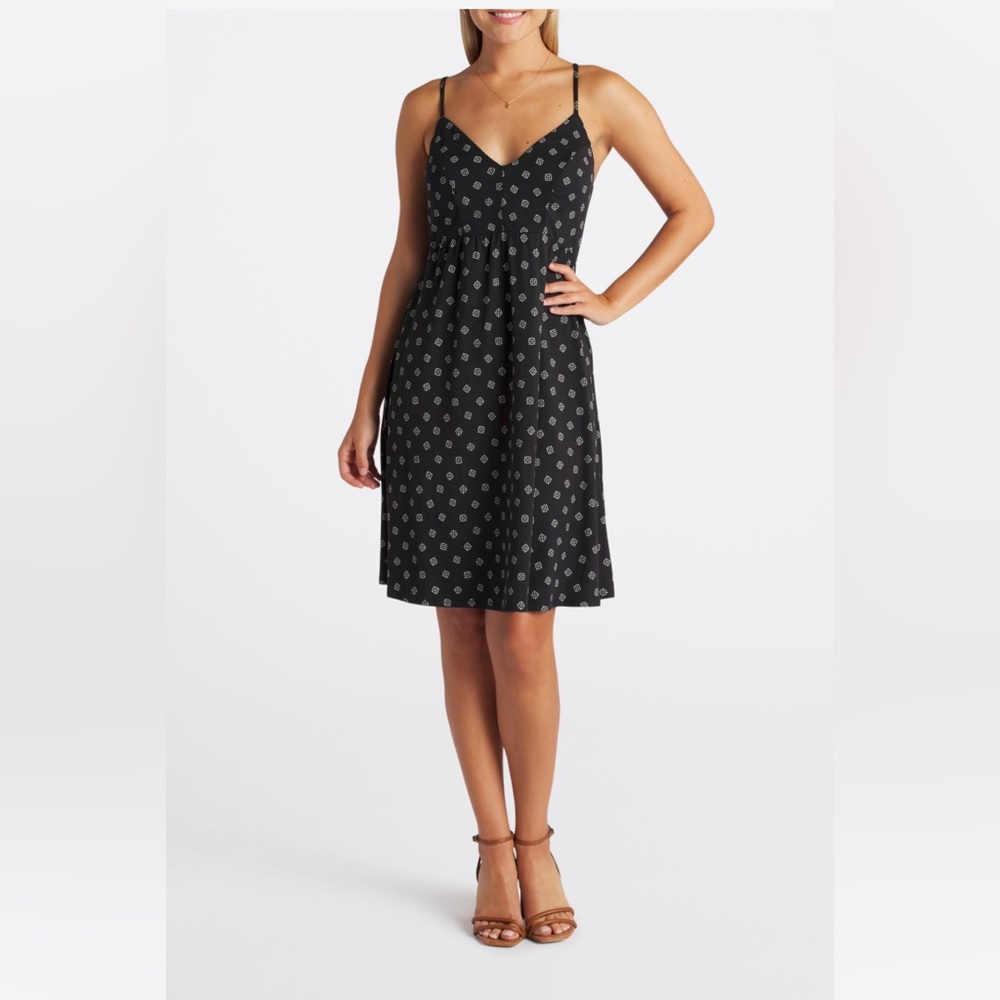 Barely worn cute dress!